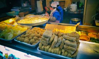 只是在人群中多看了你一眼 只是在人群中多看了你一眼